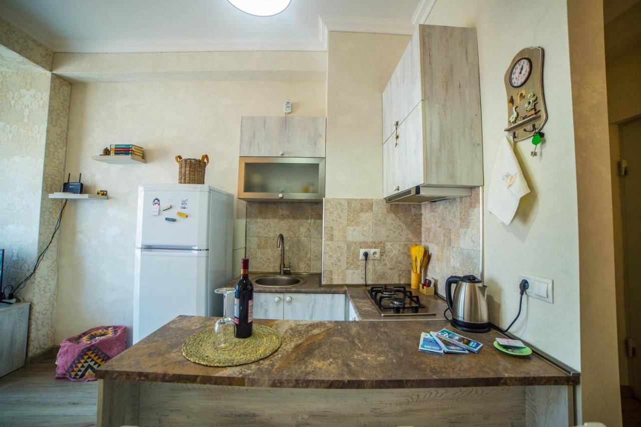 Comfy Apartment Tbilisi Eksteriør bilde