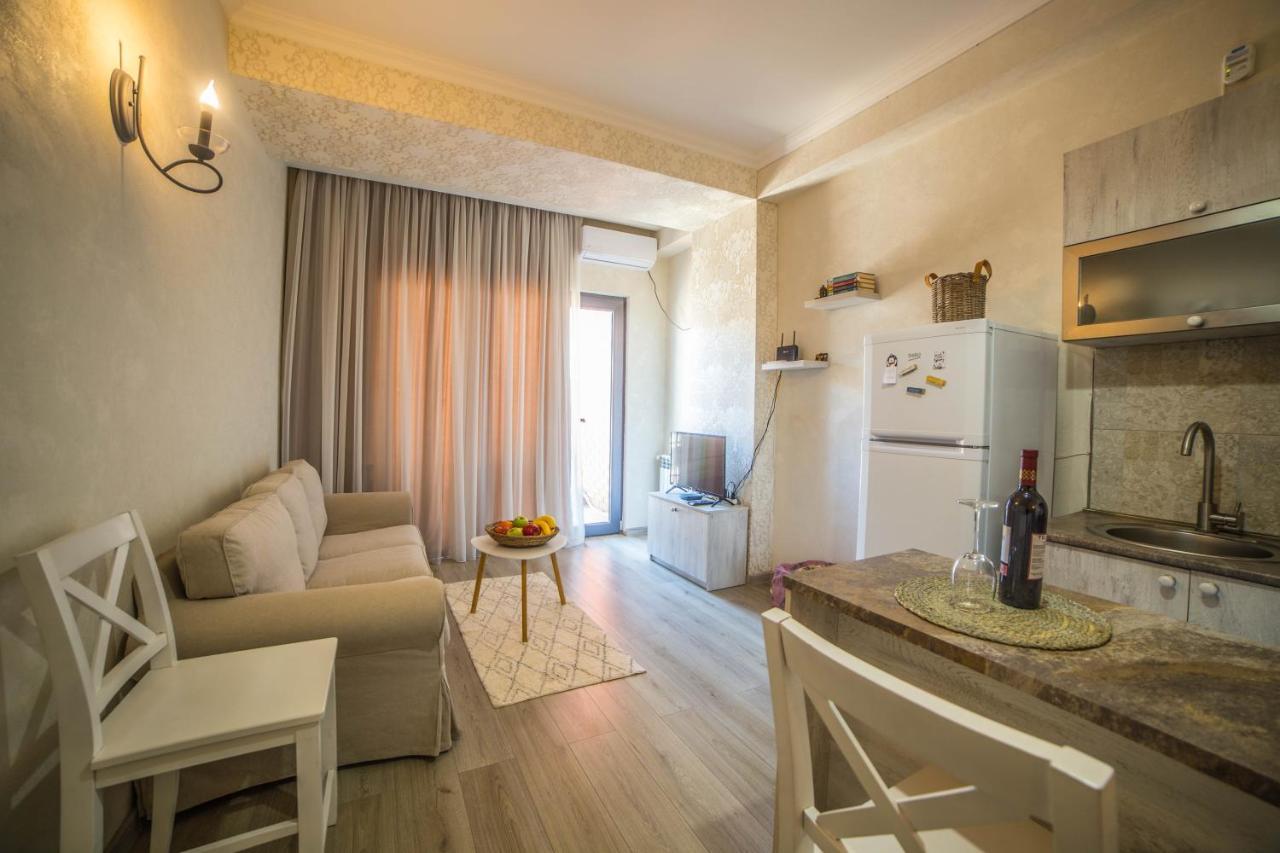 Comfy Apartment Tbilisi Eksteriør bilde